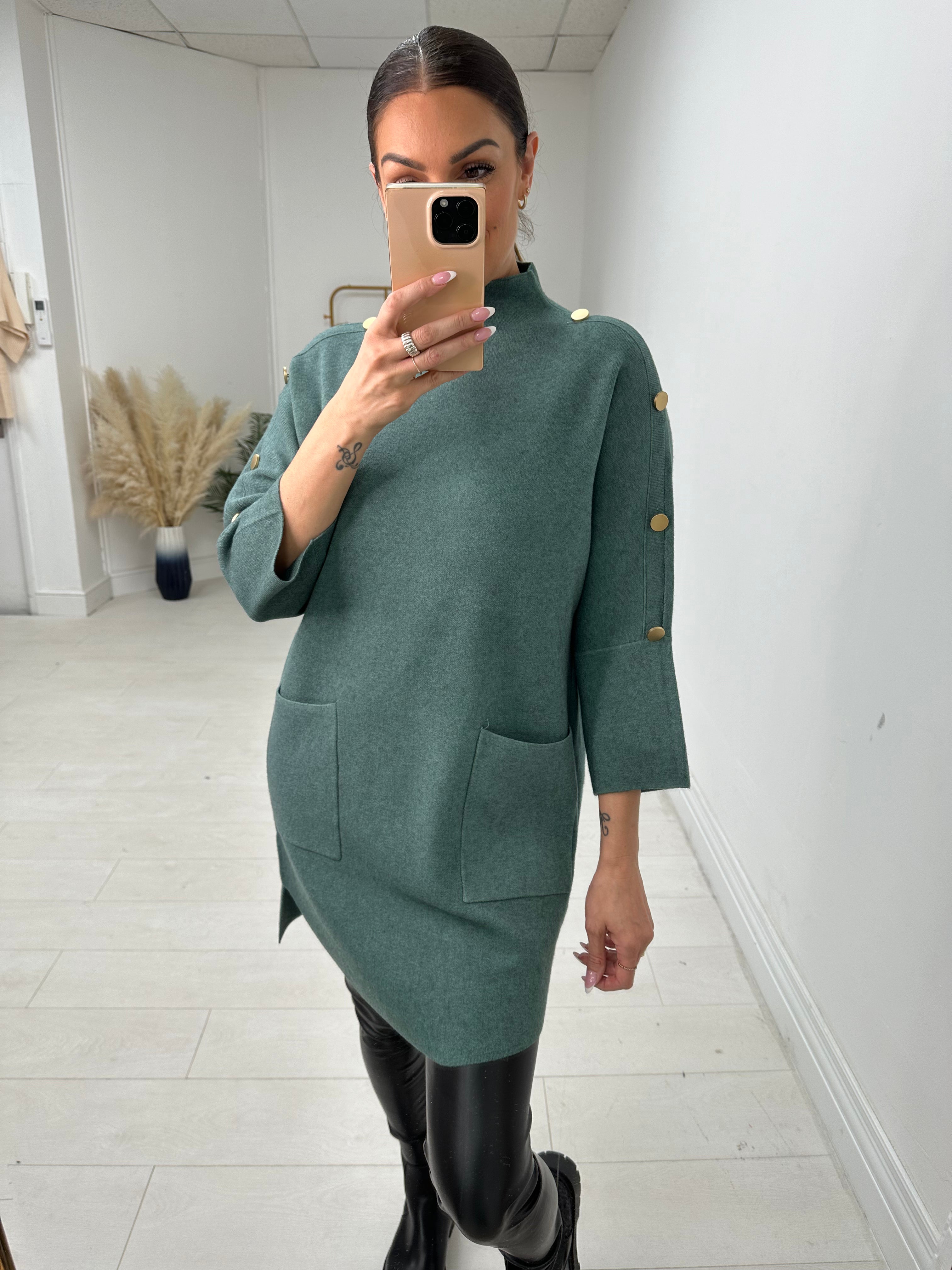 Vivian Button Detailed Longline Jumper