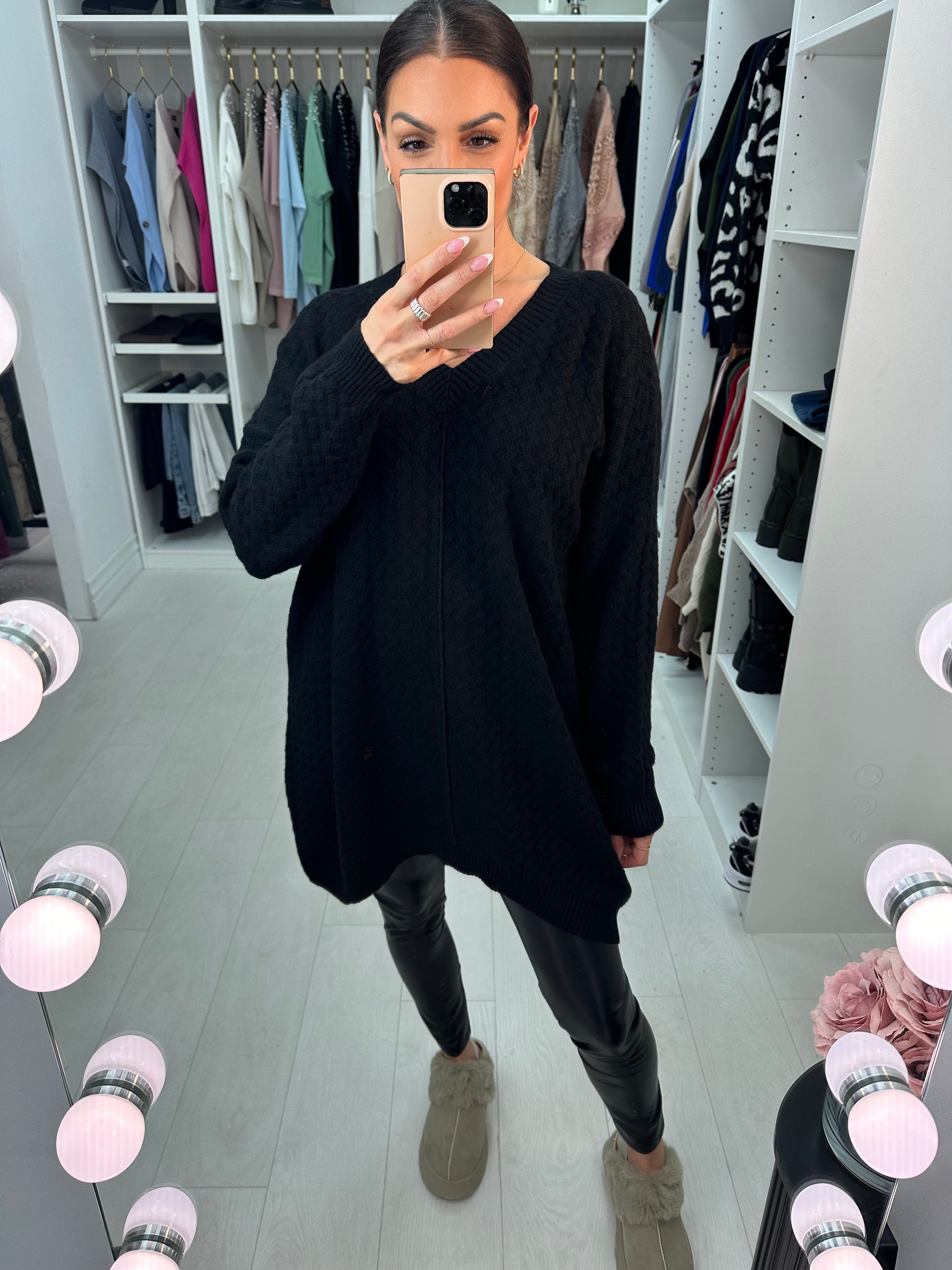 Amira Zig Zag V-Neck Longline Jumper