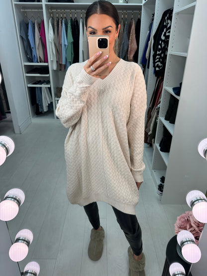 Amira Zig Zag V-Neck Longline Jumper