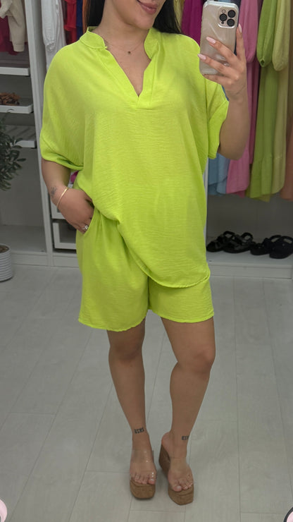 Izbel Plain Crepe Short Set