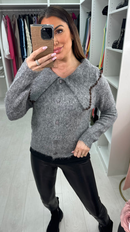 Evelyn super Soft Oversized Collar Cardigan