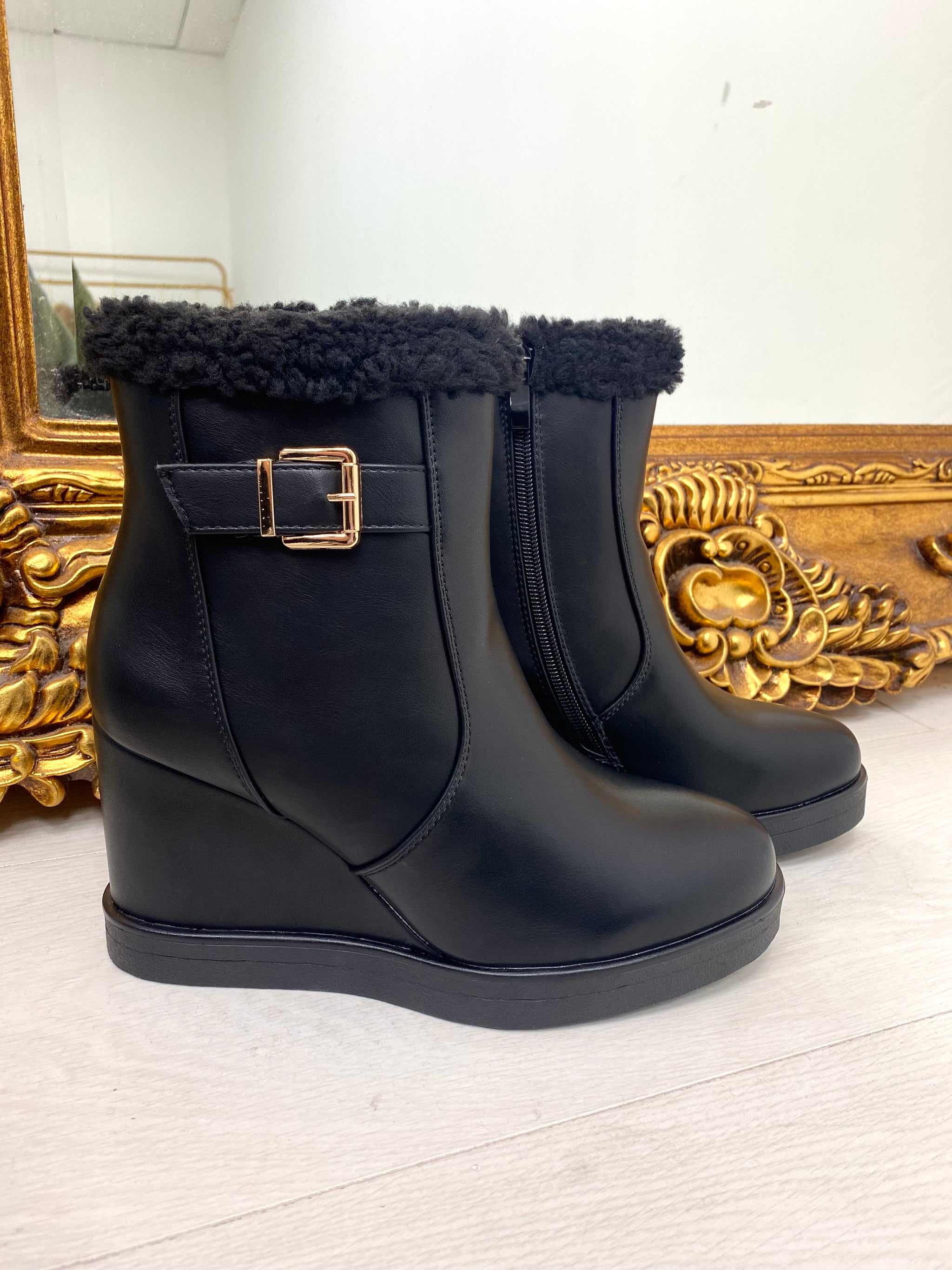 Khombu wedge boots clearance