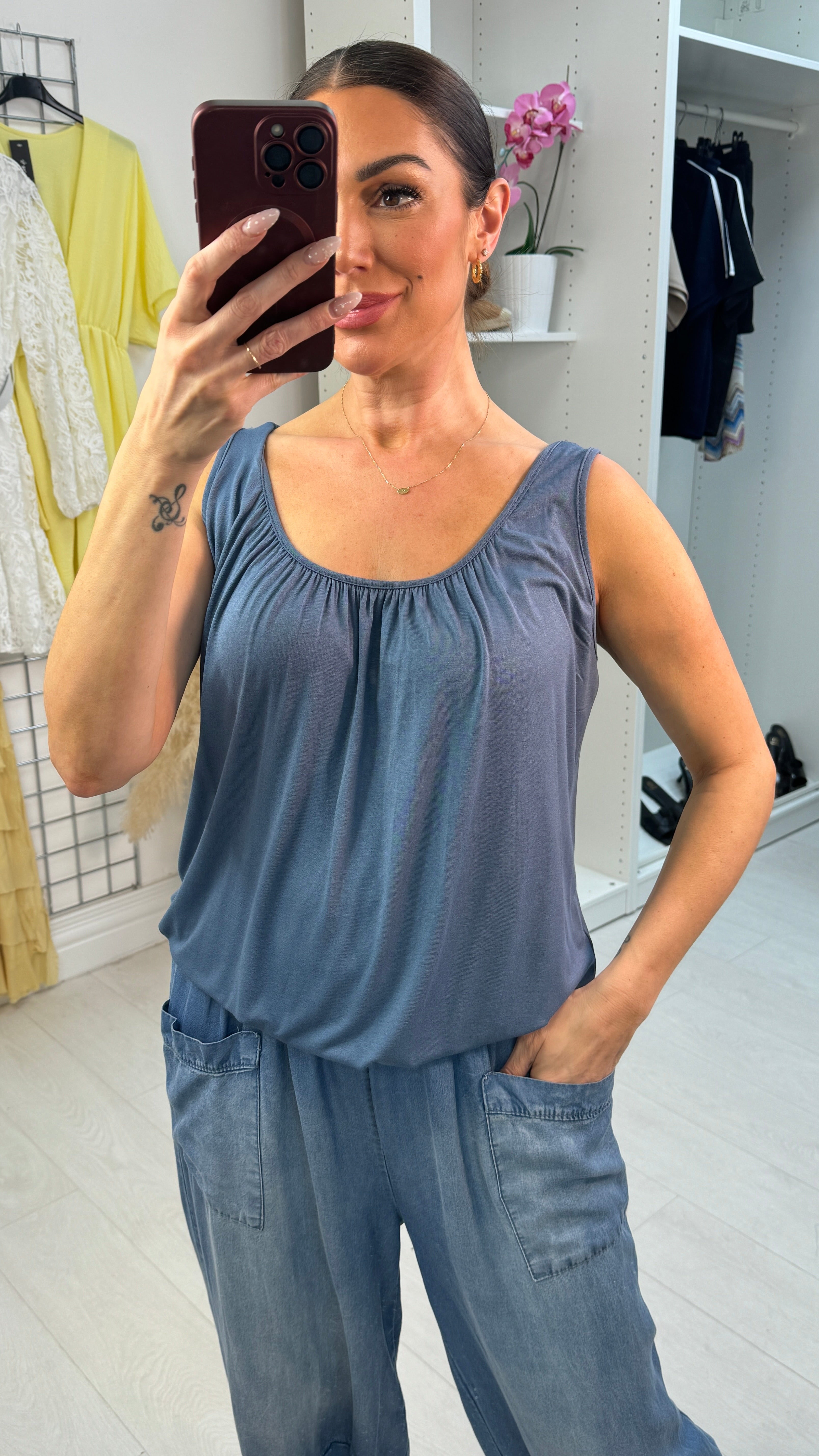 Cece Elastic Hem Bubble Basic Vest