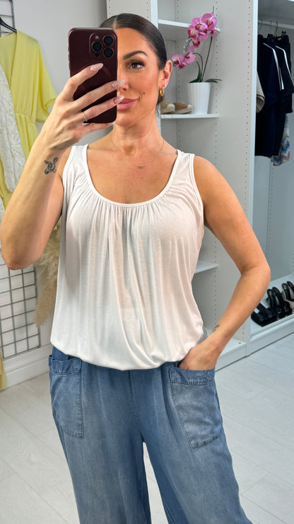 Cece Elastic Hem Bubble Basic Vest