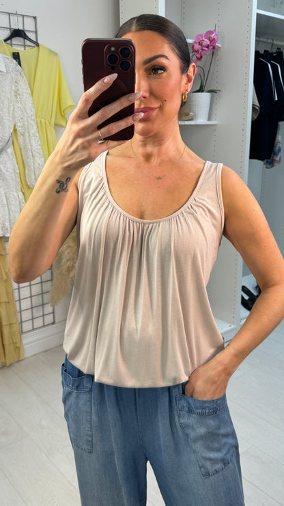 Cece Elastic Hem Bubble Basic Vest