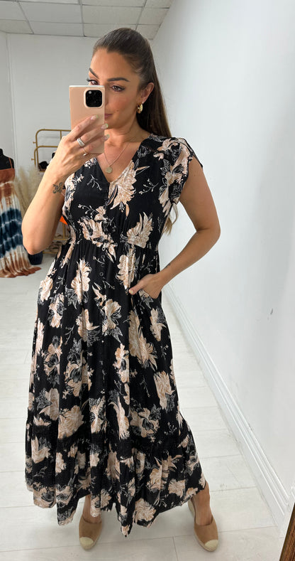 Sabela Black Floral Maxi Dress