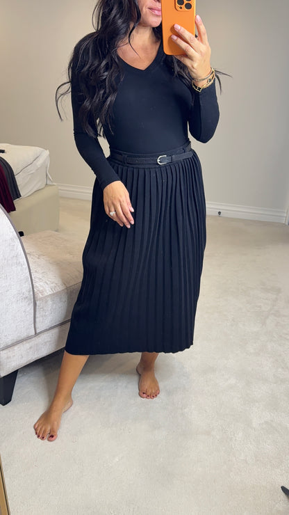 Tanni Plain Pleated Knit Midi Skirt