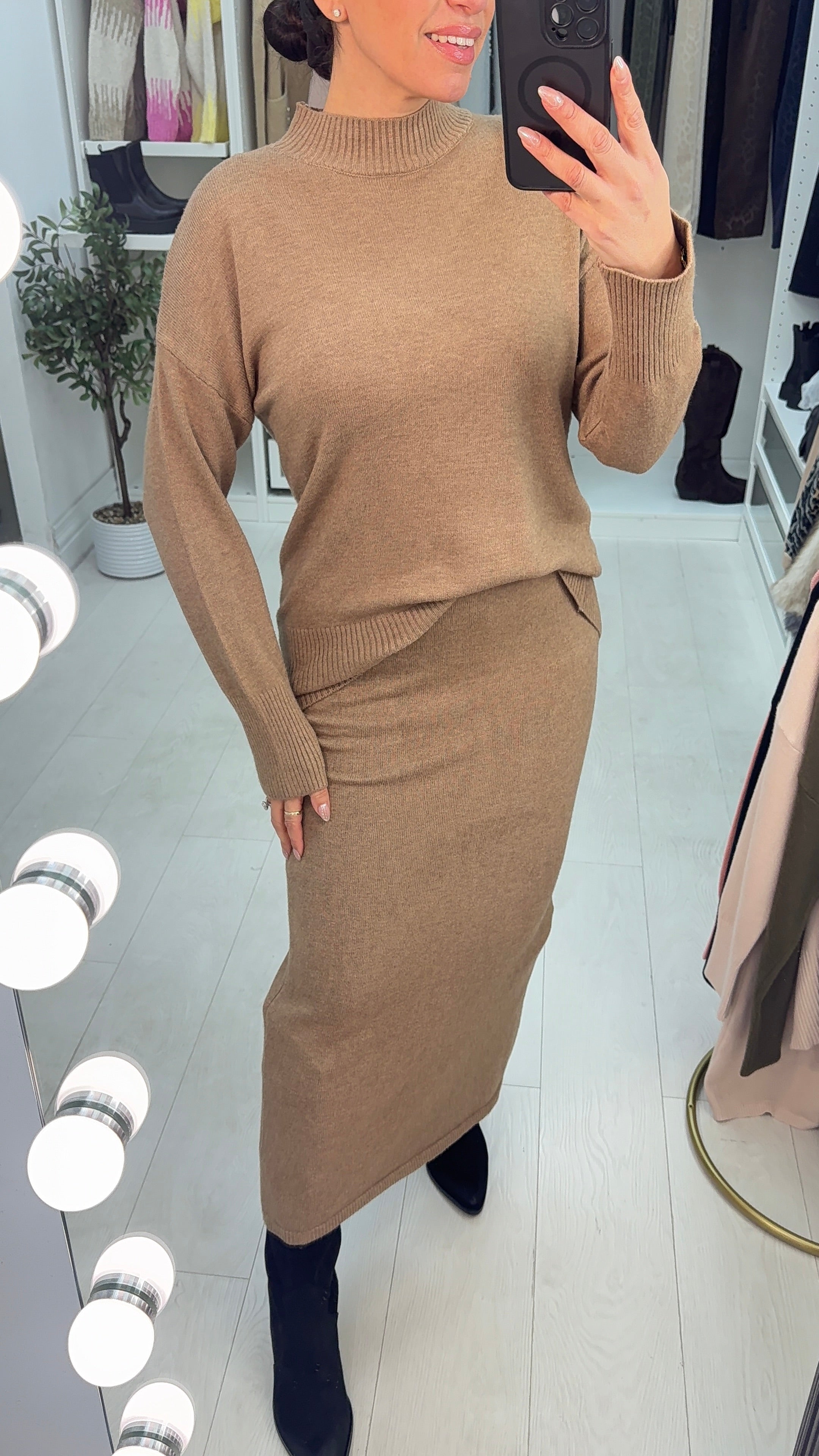 Lillis Plain Loose Fit Knitted Skirt Co-Ord Set