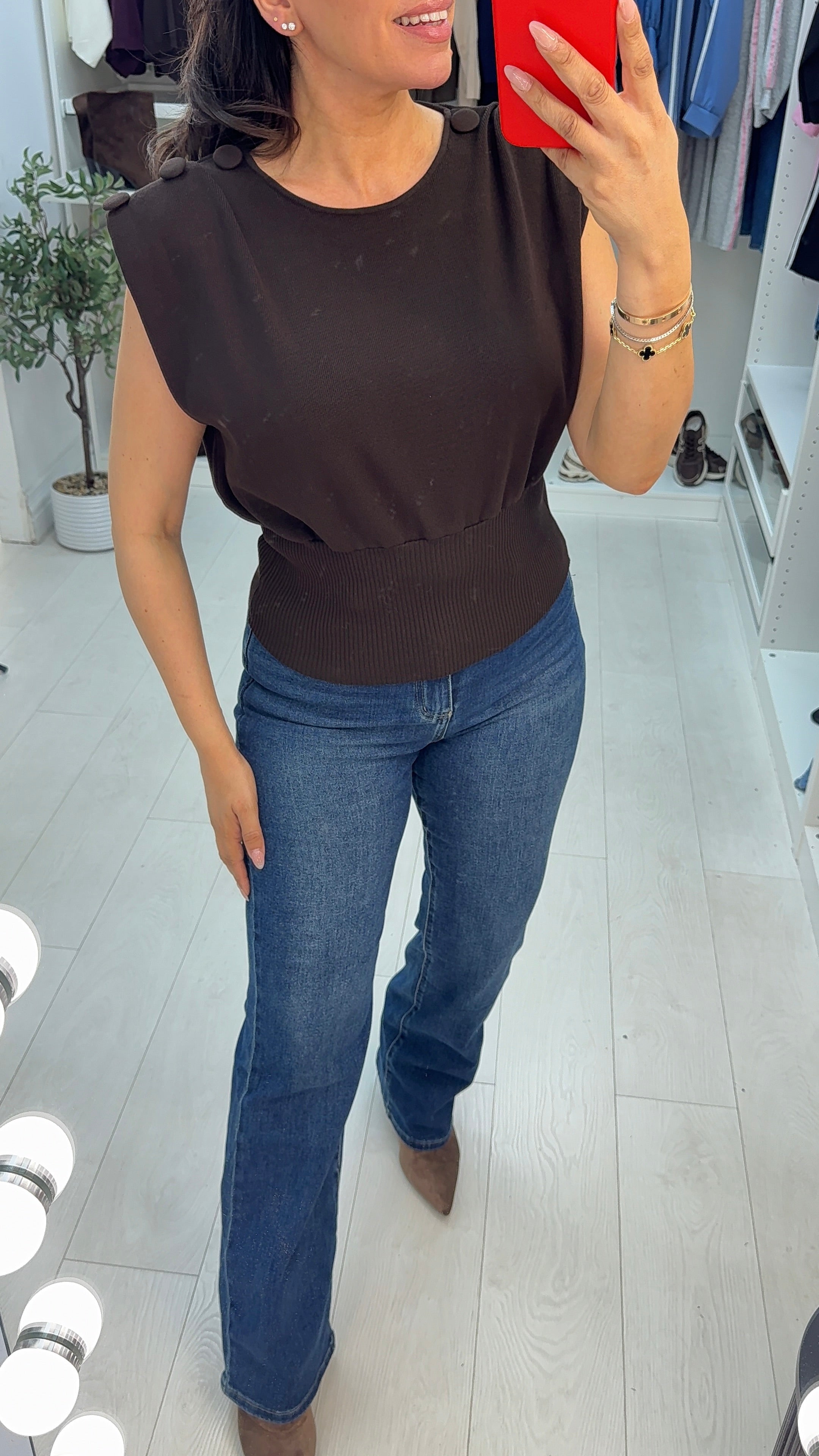 Fillia Plain Button Detailed Sleeveless Jumper