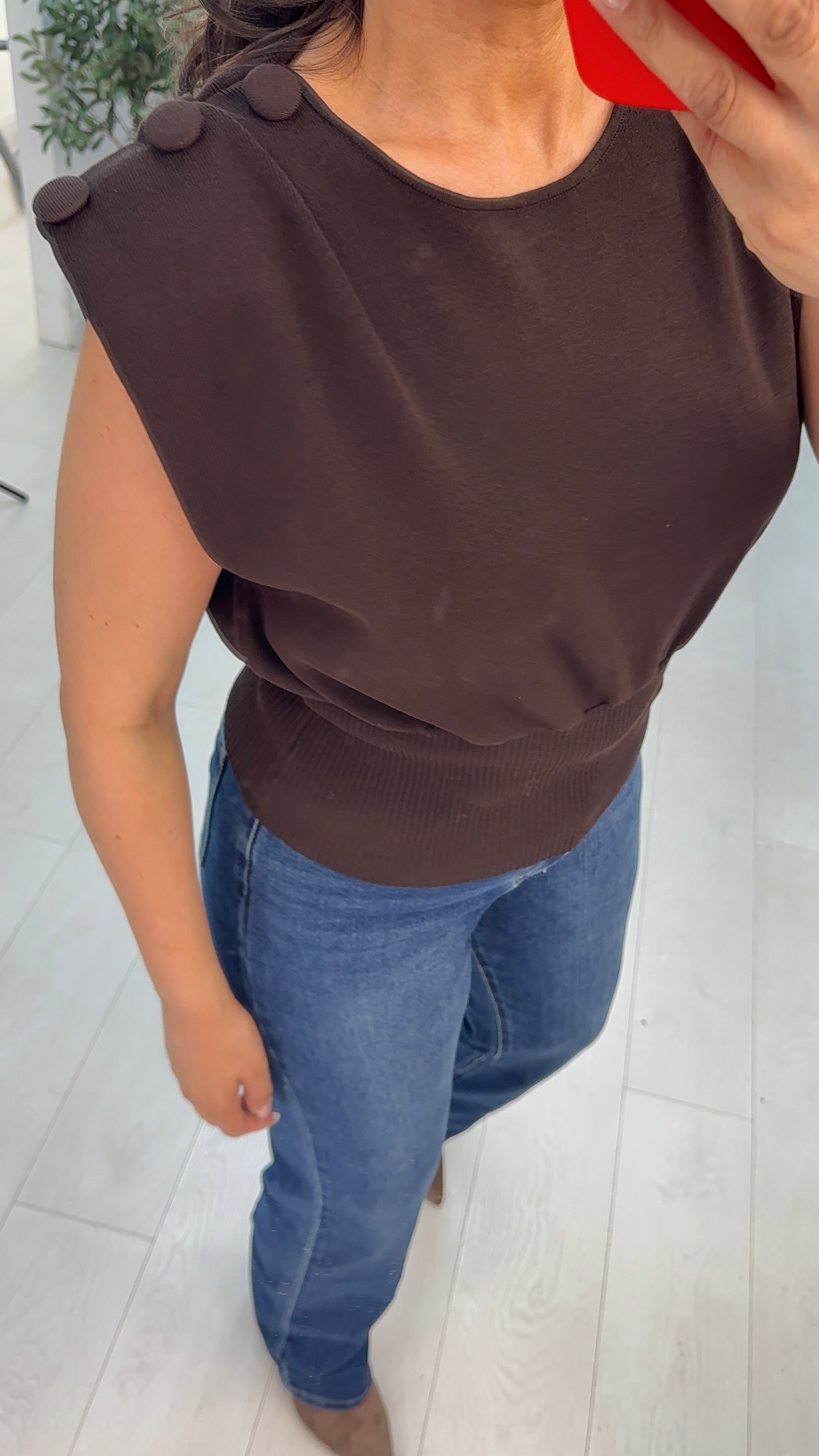 Fillia Plain Button Detailed Sleeveless Jumper