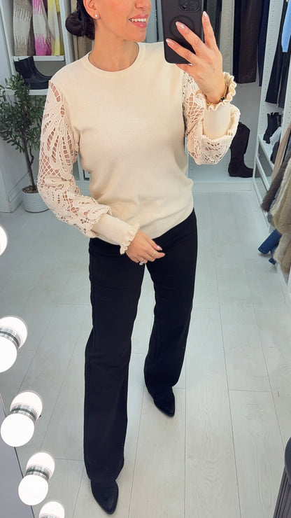Kandise Floral Lace Sleeves Detailed Jumper