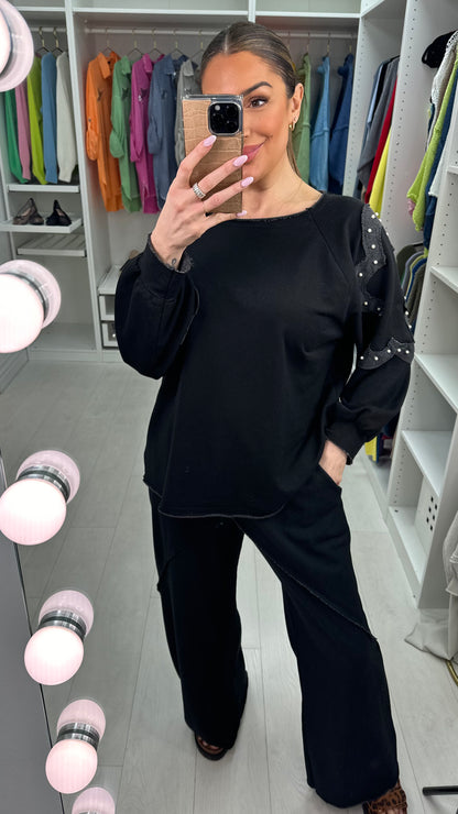 Amanza Flower & Pearl Detailed Distressed Loungewear Set