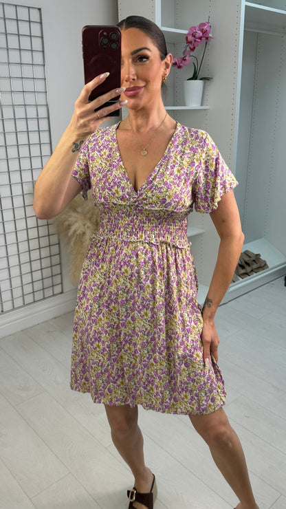 Que Floral Print V Neck Midi Dress