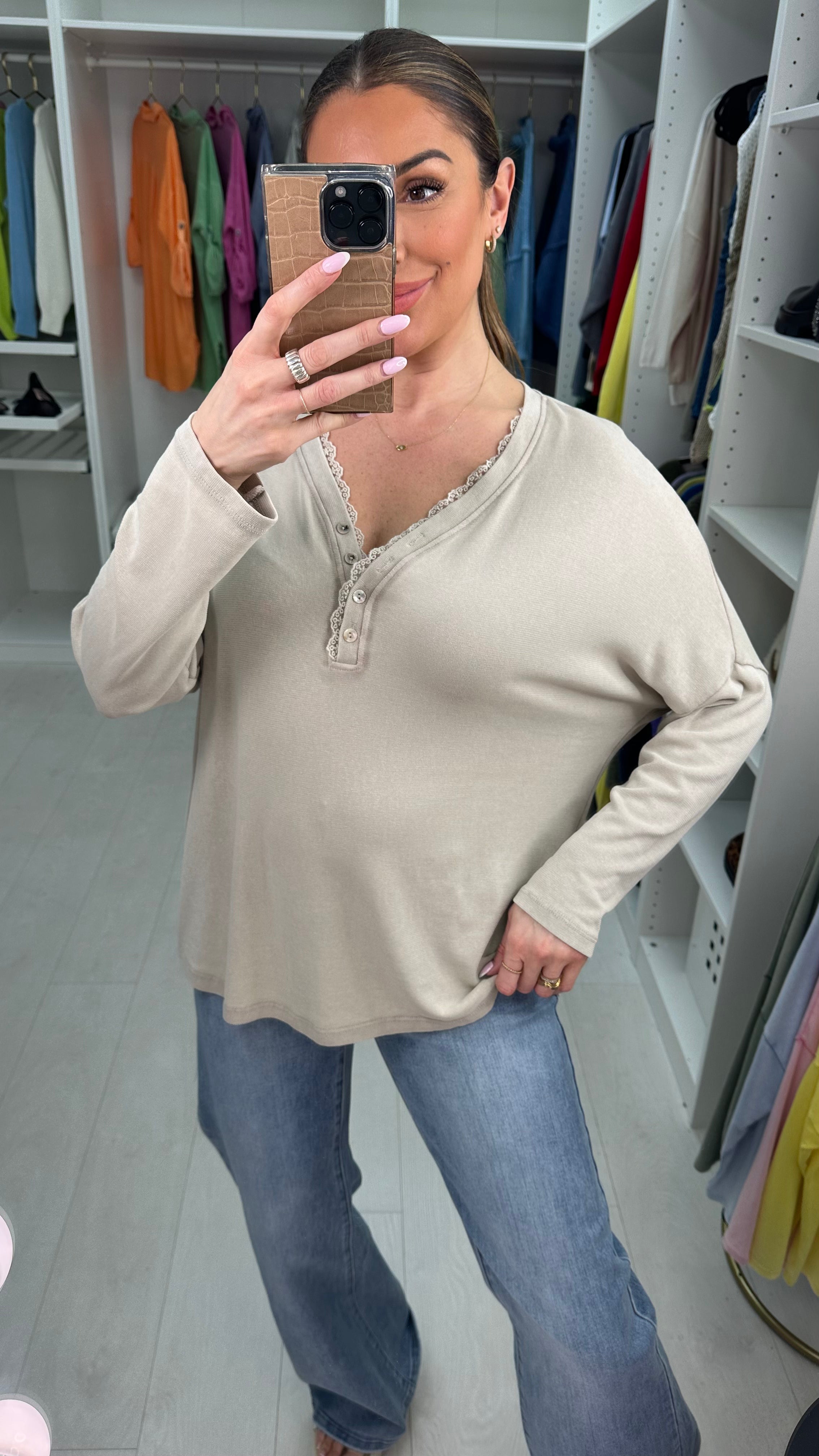 Louelle Plain Lace Detailed V Neck Top