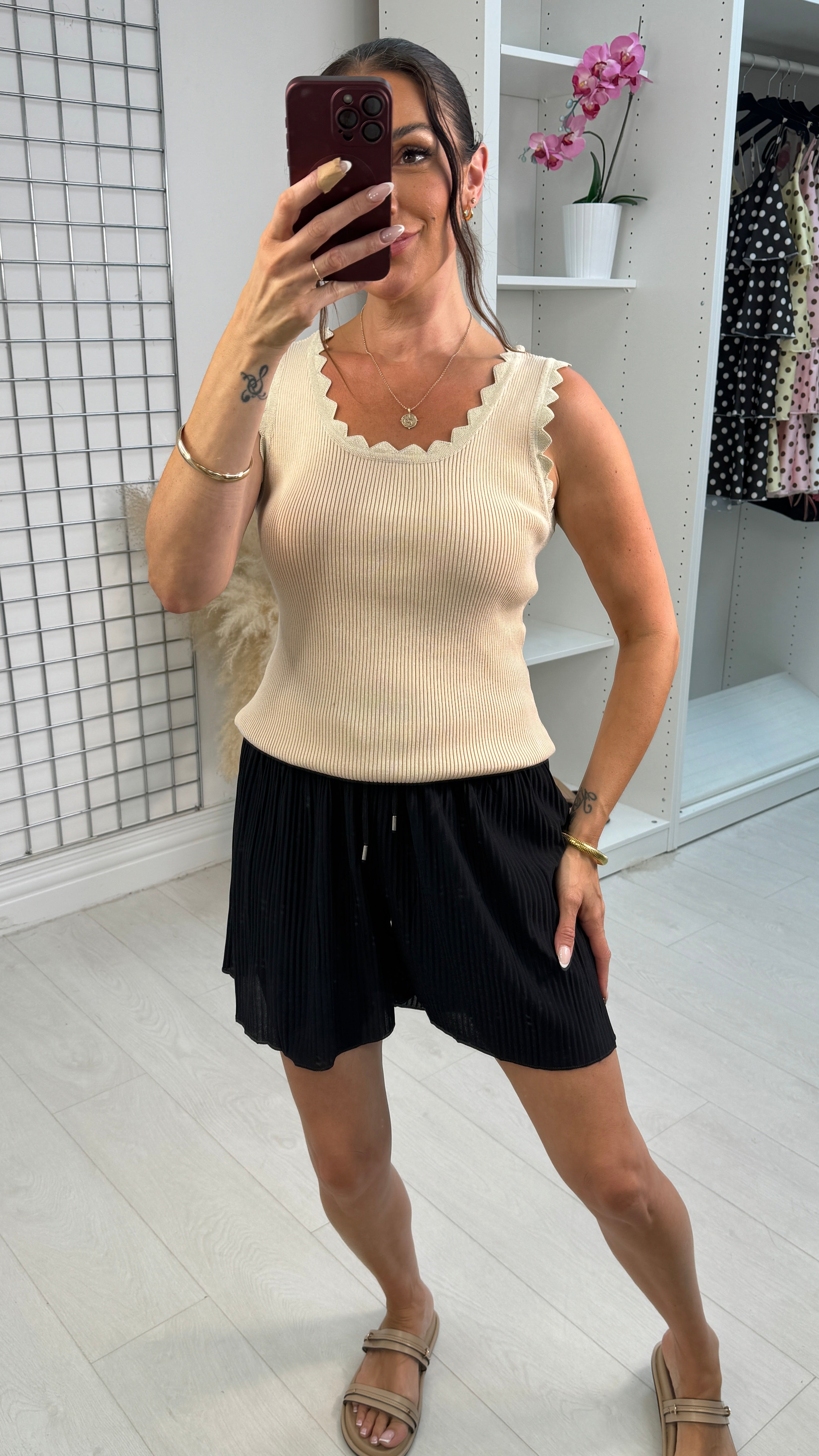Tullia Plain Elasticated Pleated Shorts