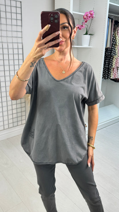 Uma Plain Loose Fit Dipped Hem Top