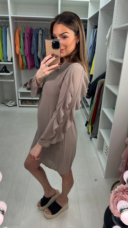 Andorra Frill Sleeve Star Necklace Dress