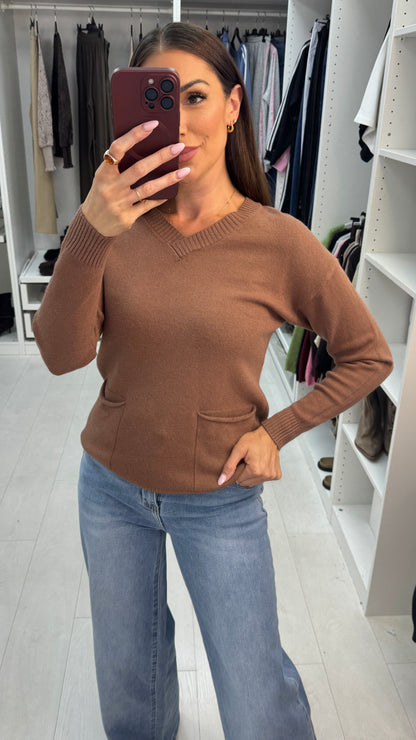 Saffy Plain Pocket Front V Neck Jumper
