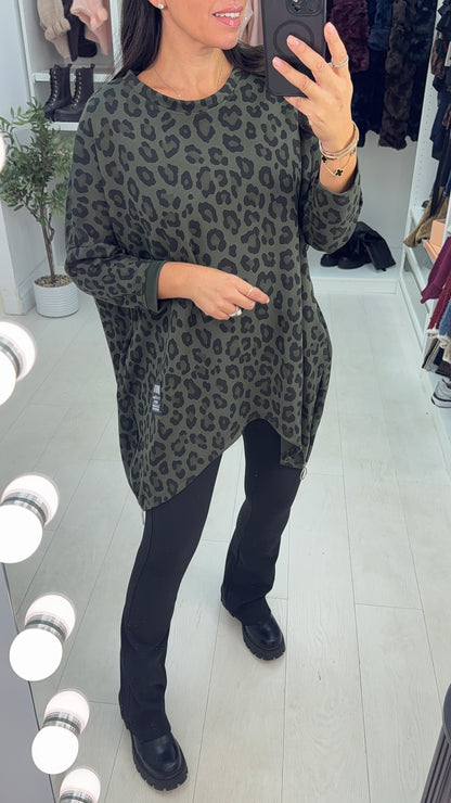 Dana Leopard Print Loose Fit Sweatshirt