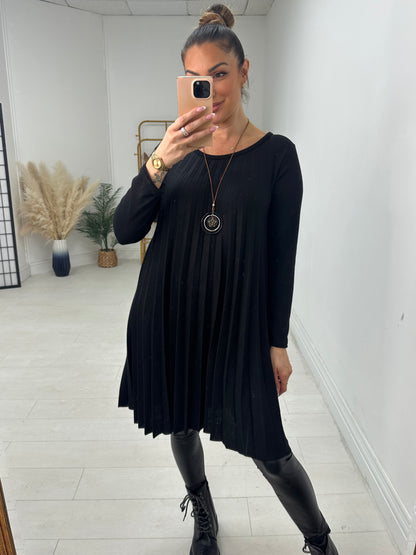 Indie Pleated Loose Fit Knitted Necklace Swing Dress