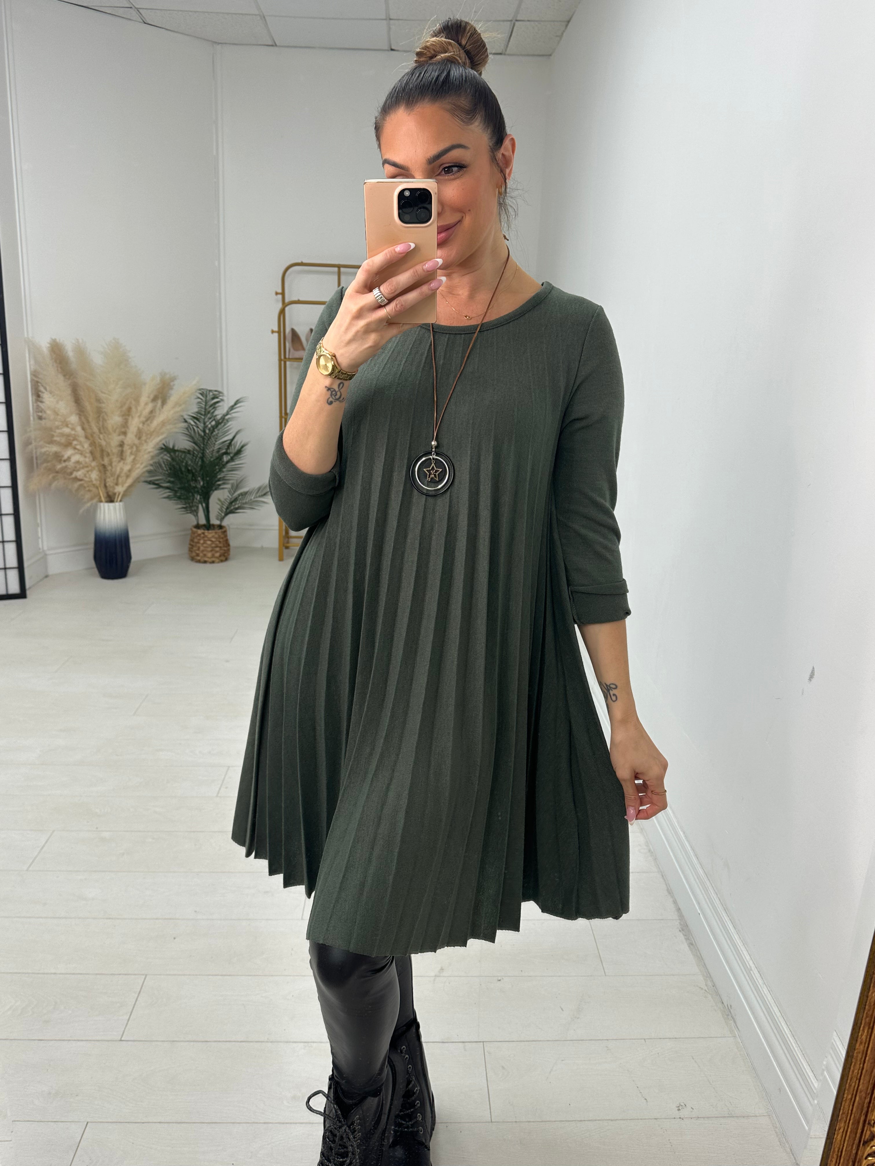Indie Pleated Loose Fit Knitted Necklace Swing Dress