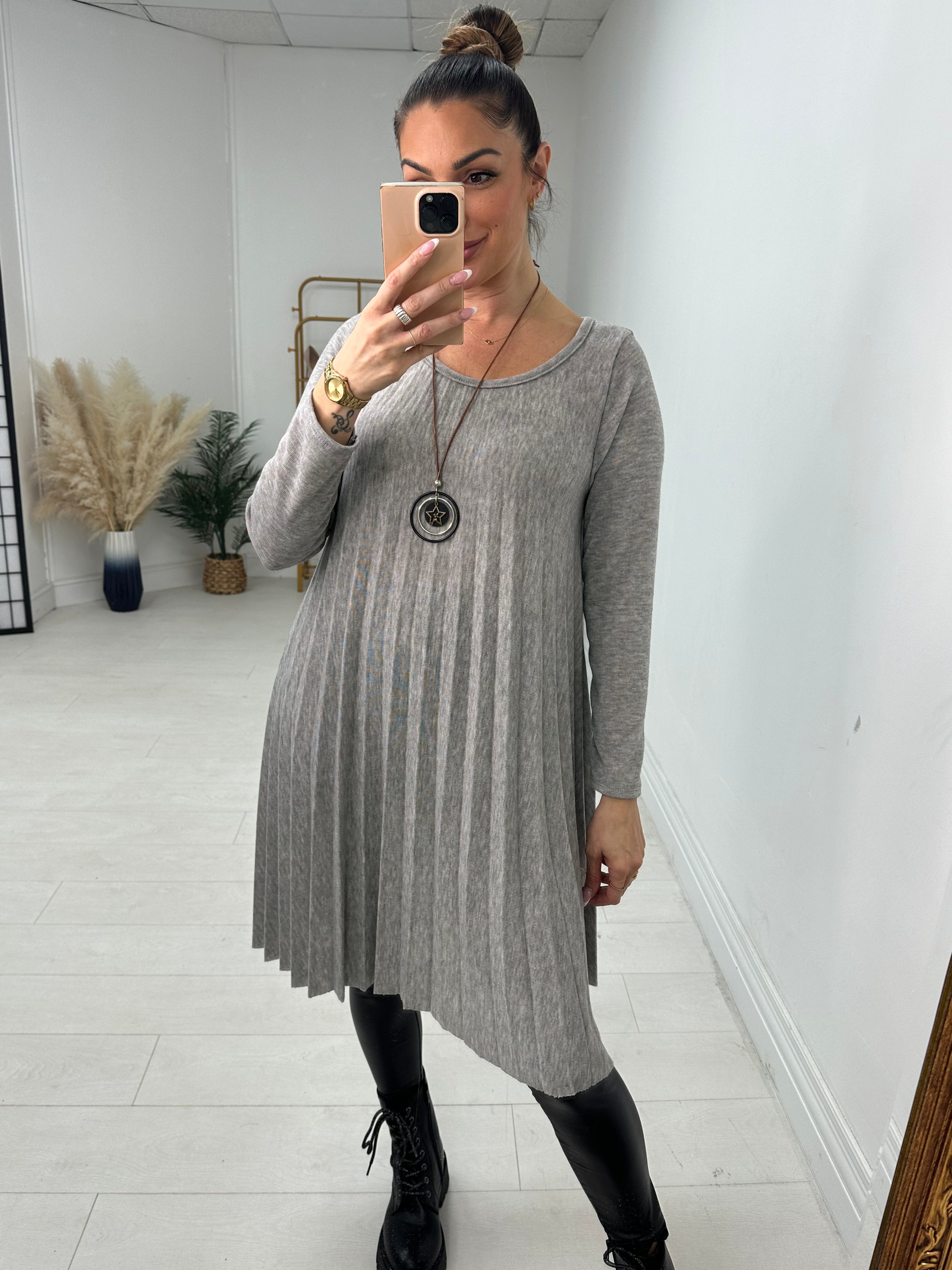 Indie Pleated Loose Fit Knitted Necklace Swing Dress