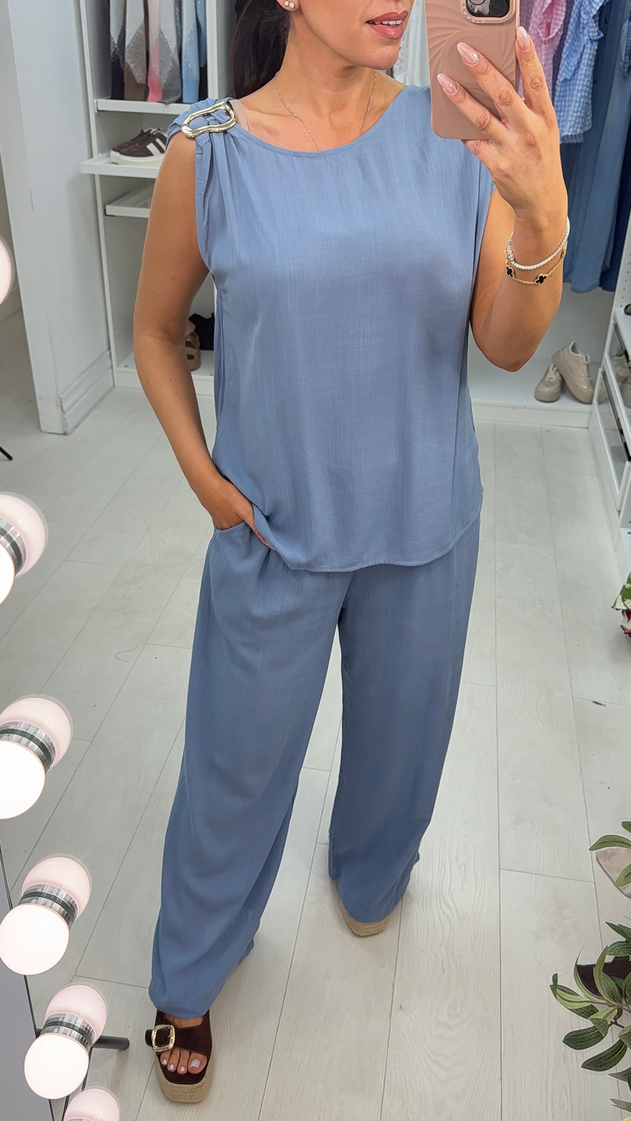 Simonia Plain Metallic Buckle Detailed Co-Ord Set