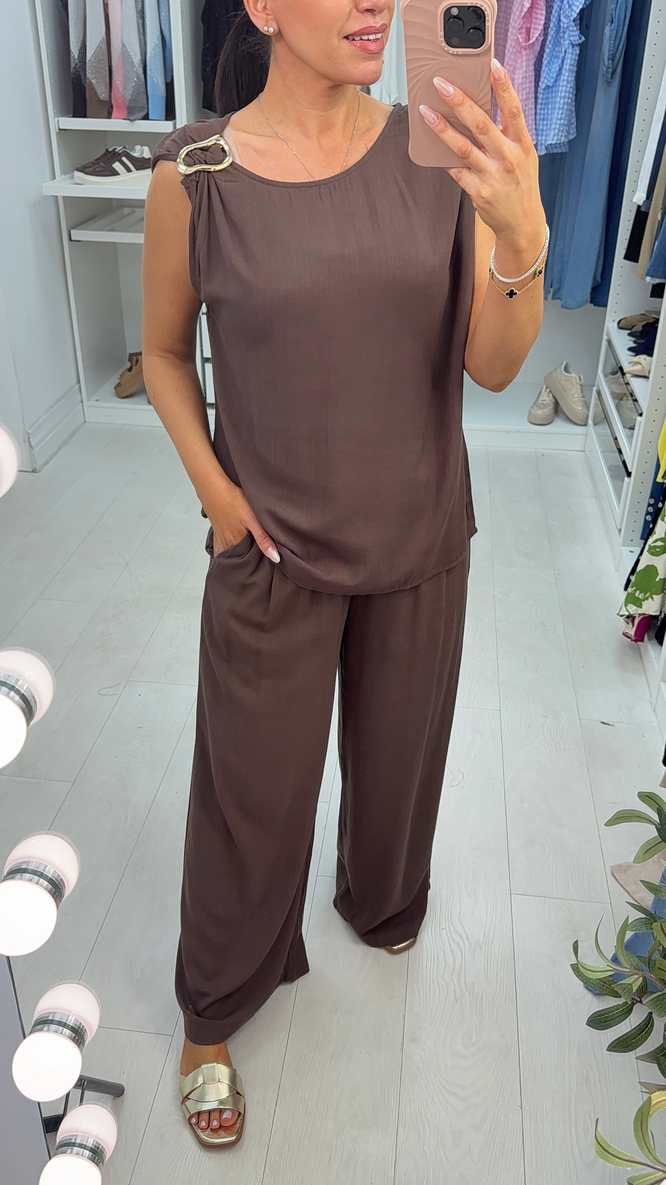 Simonia Plain Metallic Buckle Detailed Co-Ord Set