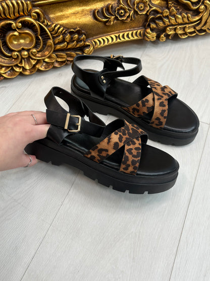 Kelly Cross Straps Platform Sandals