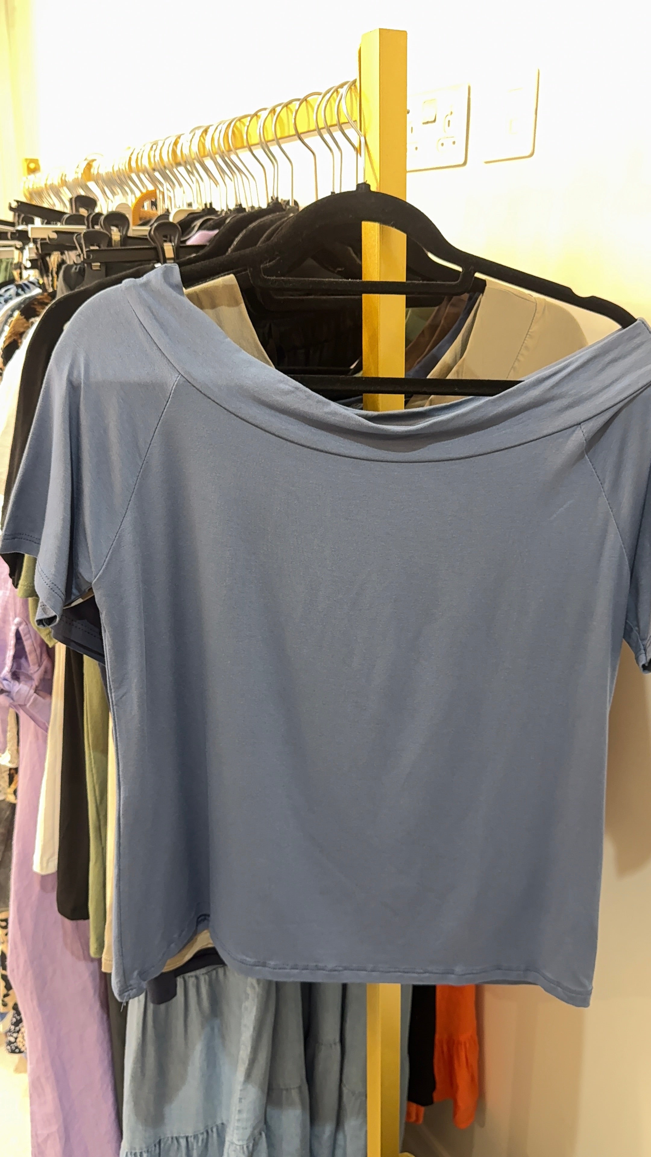 Roslin Plain Scoop Neck Top
