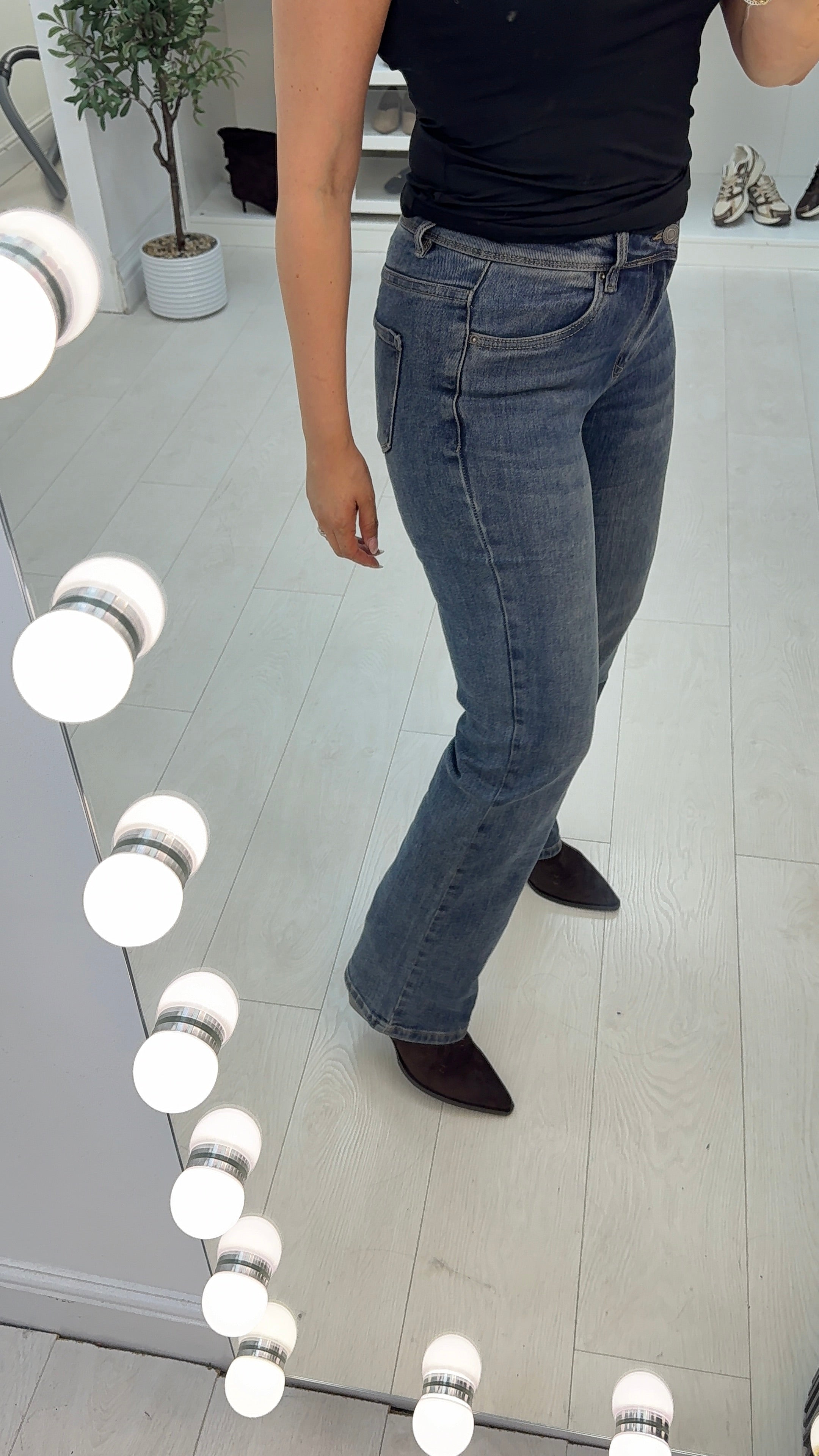 Melina Powerstretch Straight Leg Jeans
