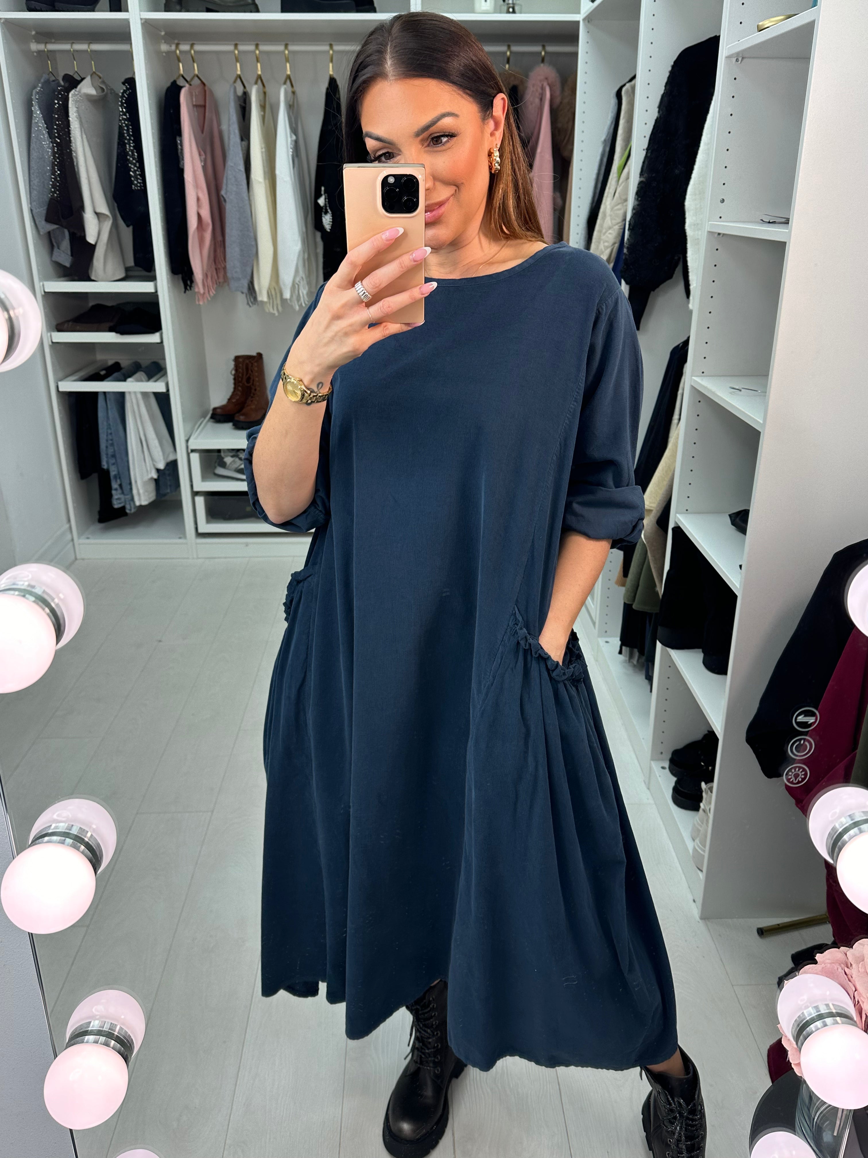 Caroline Oversized Side Pockets Midi Dress