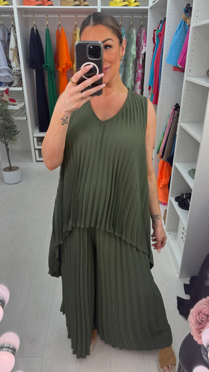 Jilly Pleated Asymmetric V Neck Co-Ord Set