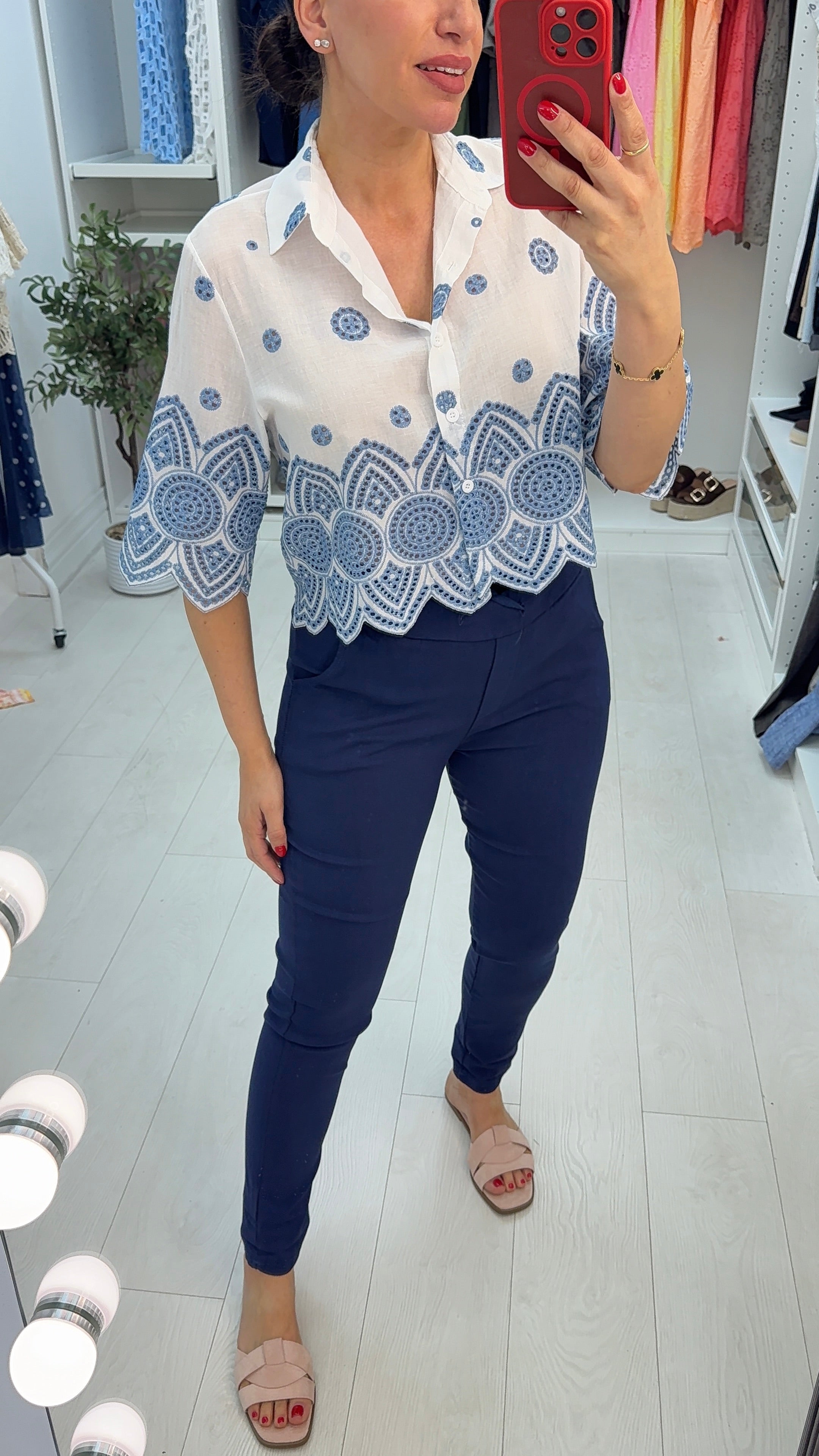 Wila Broderied Anglaise Cropped Shirt