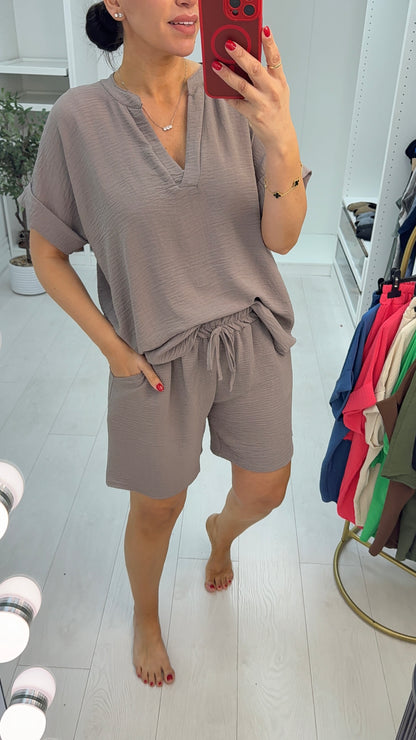 Izbel Plain Crepe V Neck Shorts Co-Ord Set
