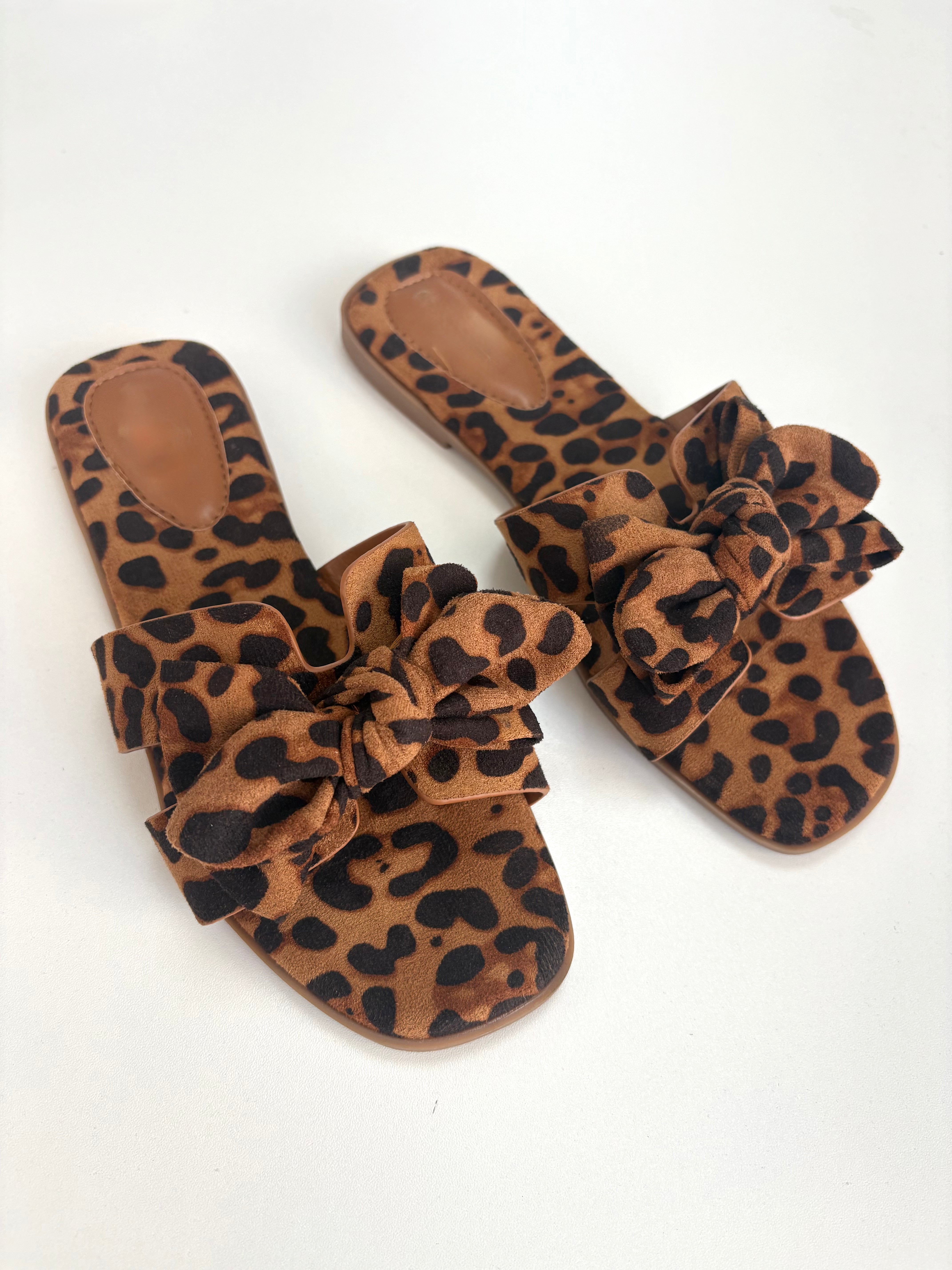 Francine Bow Detailed Flat Sliders