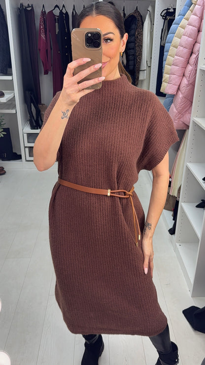 Prinny Plain Loose Fit Belted Jumper Dress