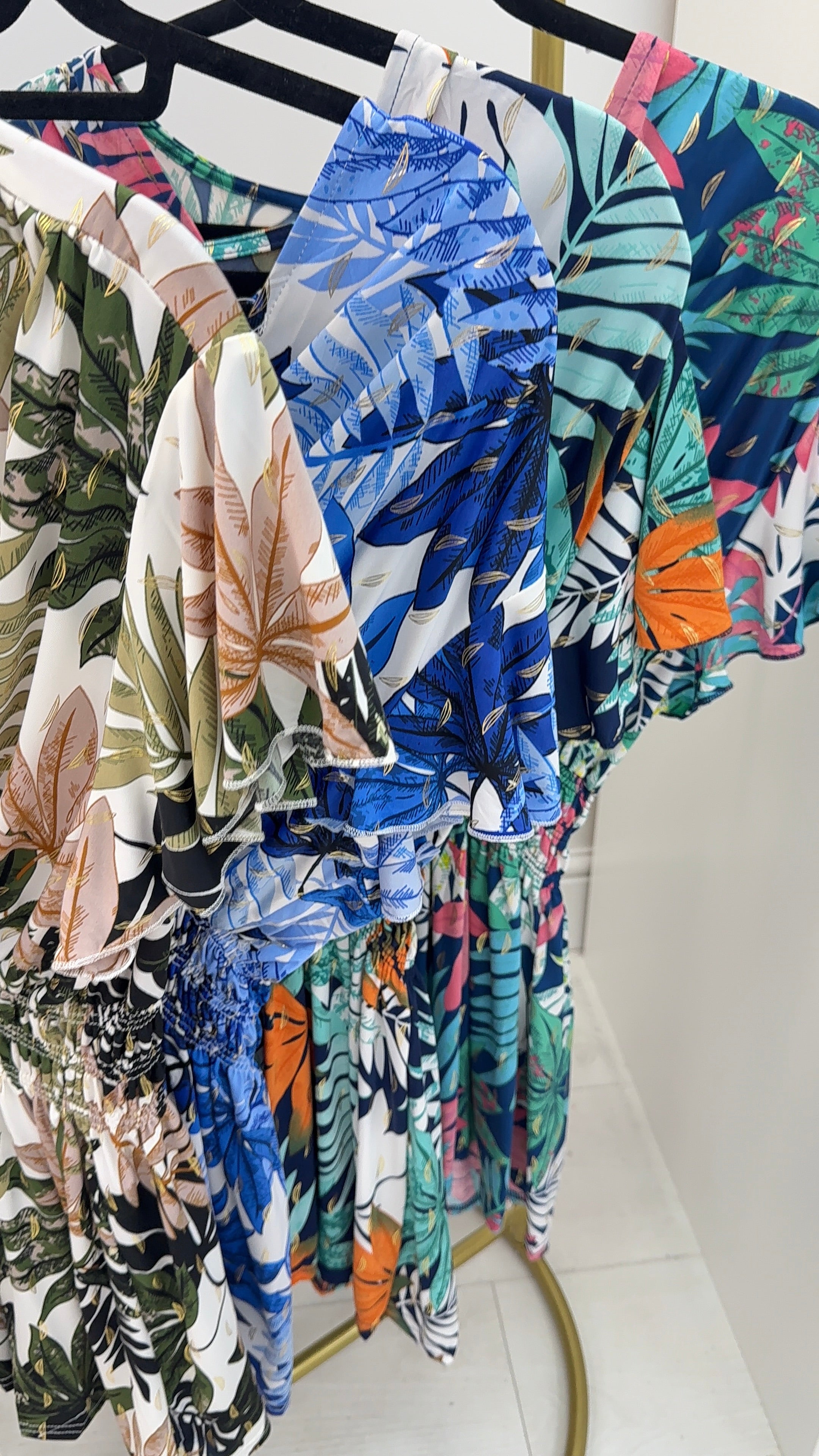 Keslie Leaf Print Magic Stretch Top