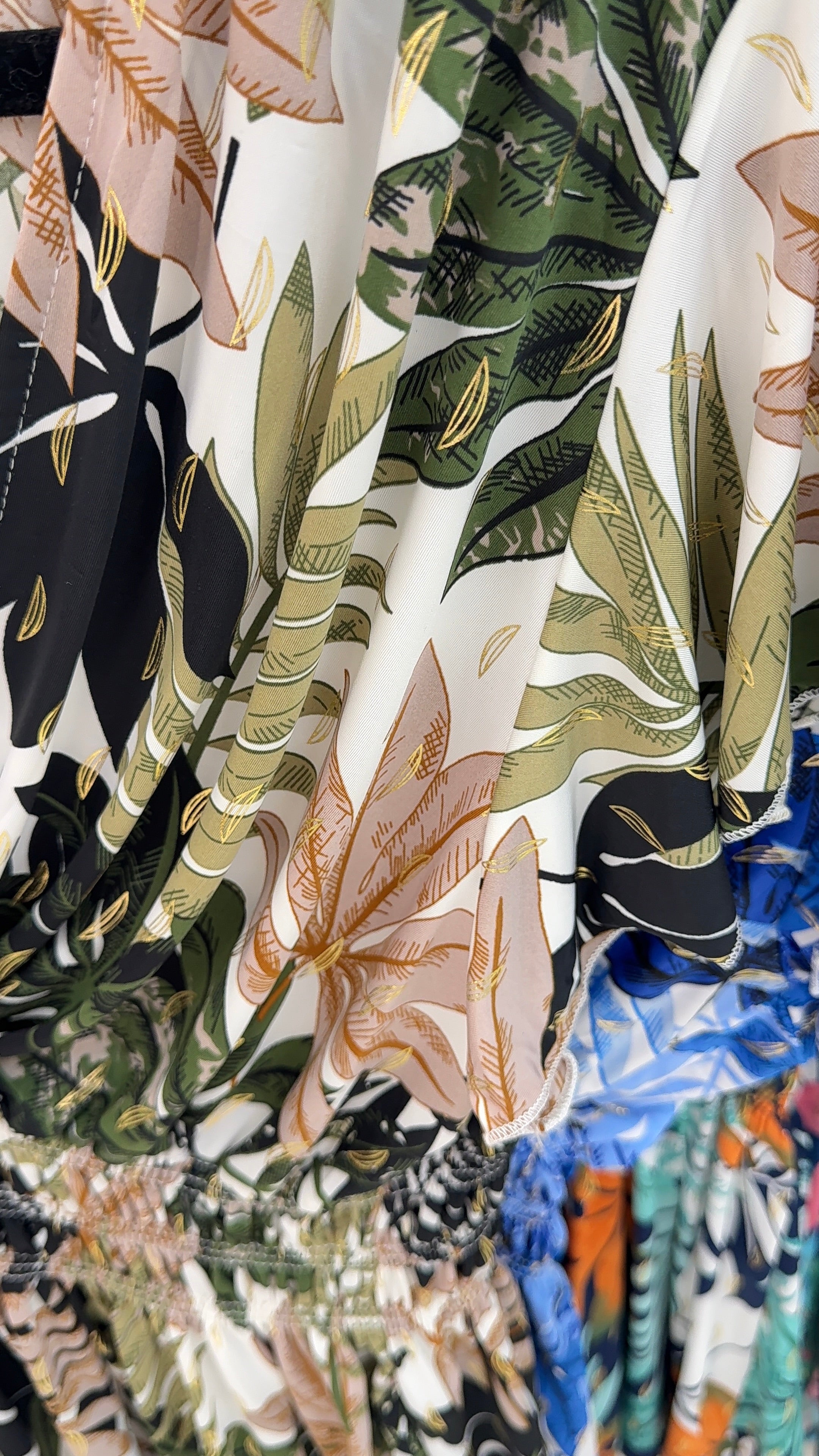 Keslie Leaf Print Magic Stretch Top