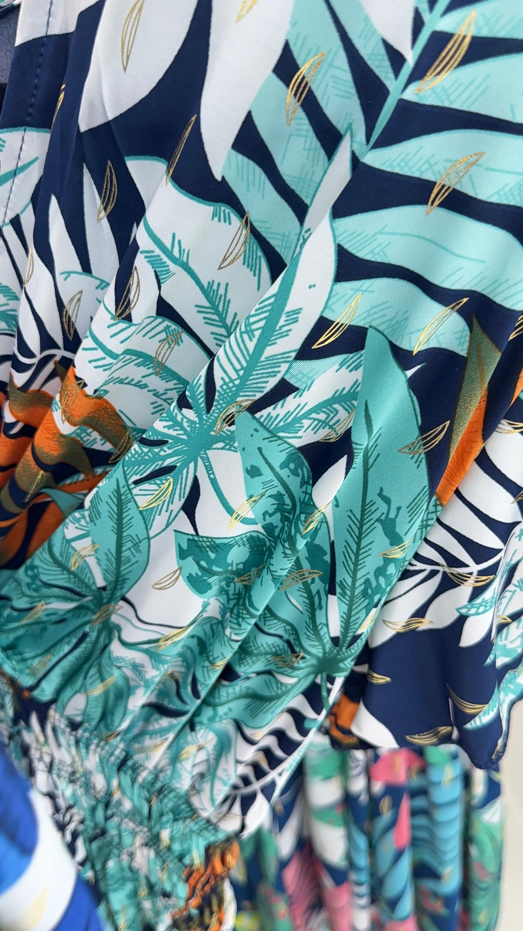 Keslie Leaf Print Magic Stretch Top