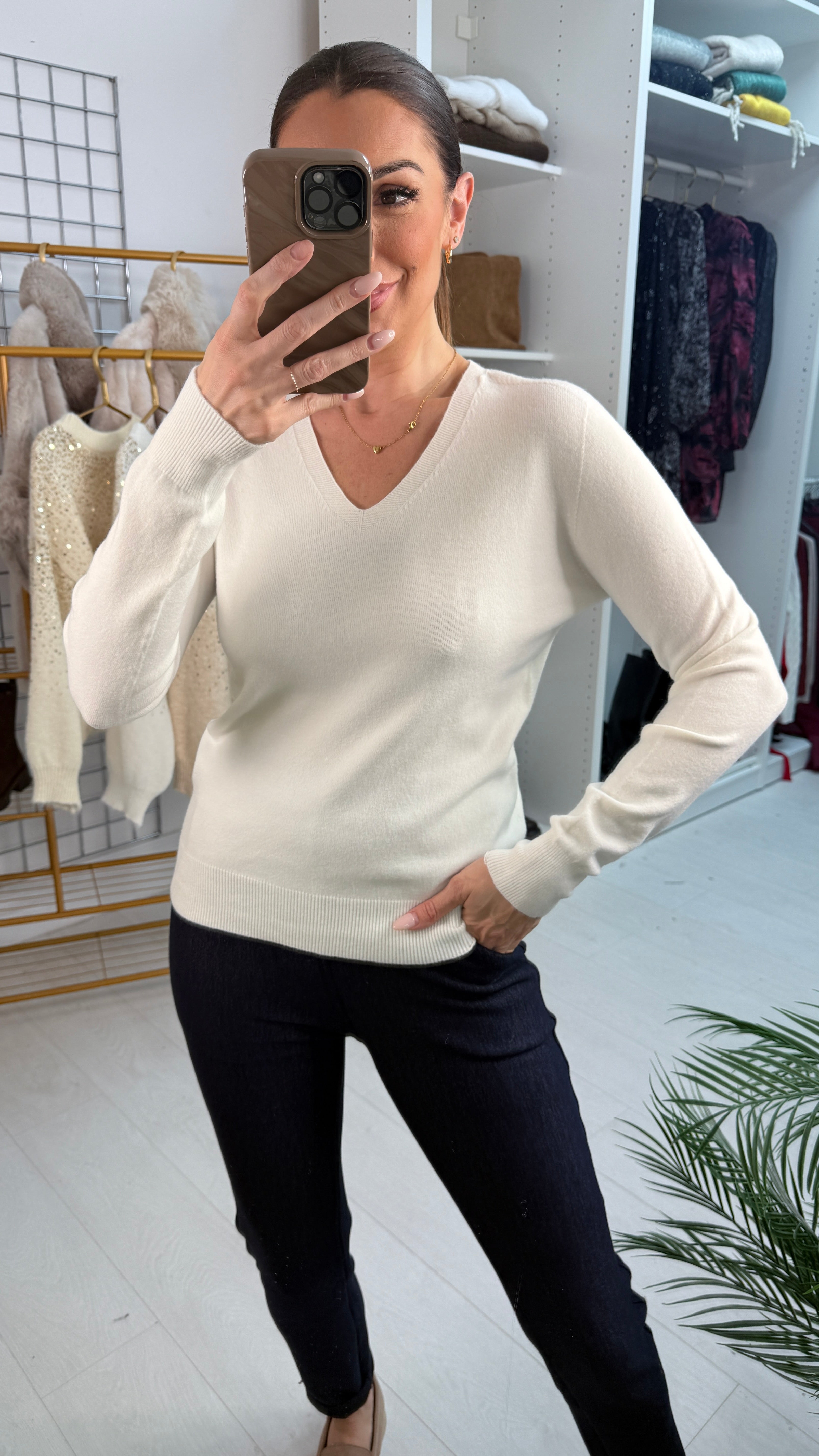 Quinley Plain V Neck Jumper