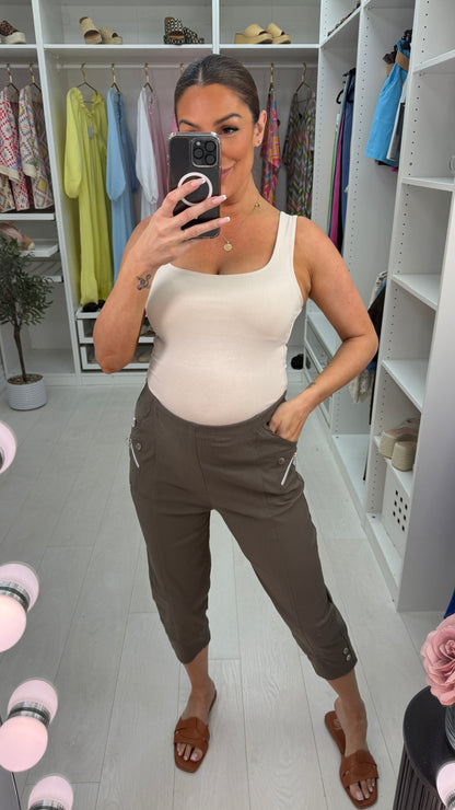 Crissy Plain Button Detail 3/4 Length Magic Trousers