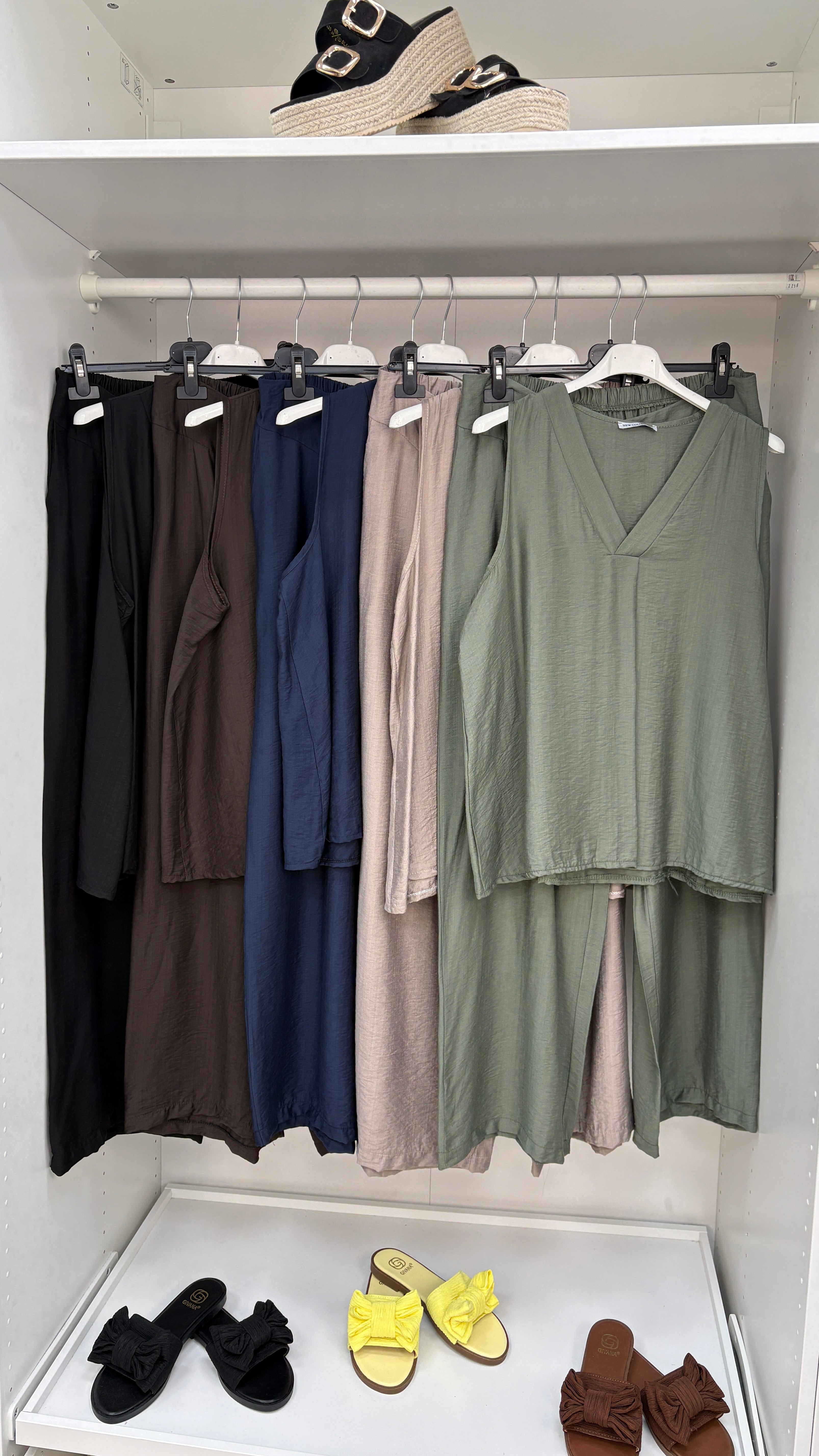 Doria Plain V Neck Sleeveless Co-Ord Set
