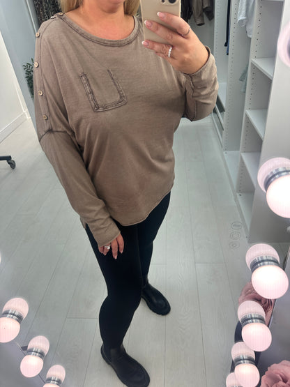 Pippy Plain Button Detail Long Sleeve Top