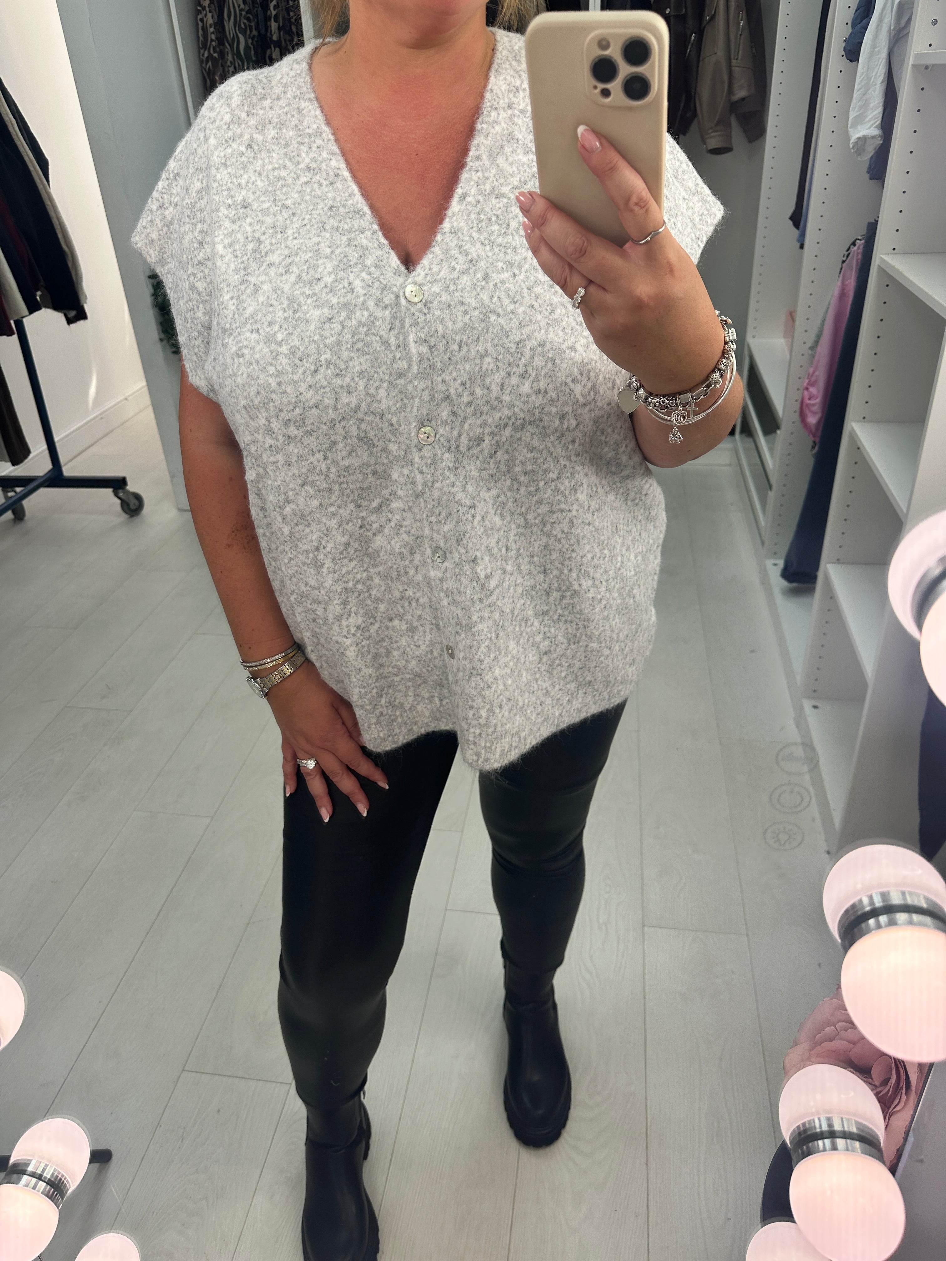 Sabella Plain Sleeveless Knitted Cardigan