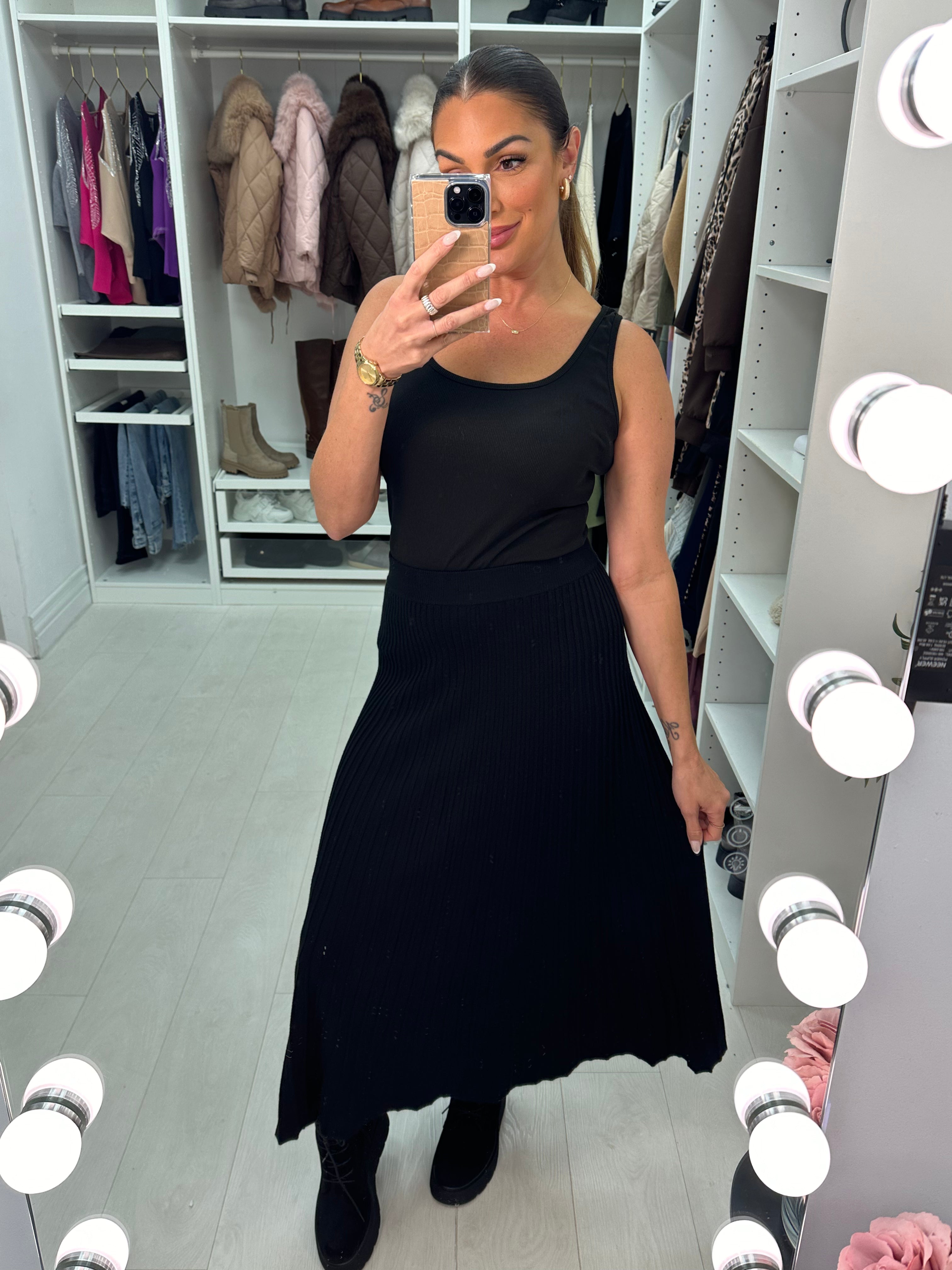 Polly Plain Pleated Knitted Skirt