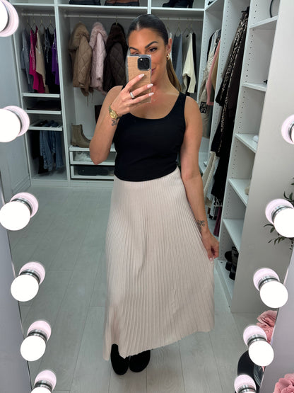 Polly Plain Pleated Knitted Skirt