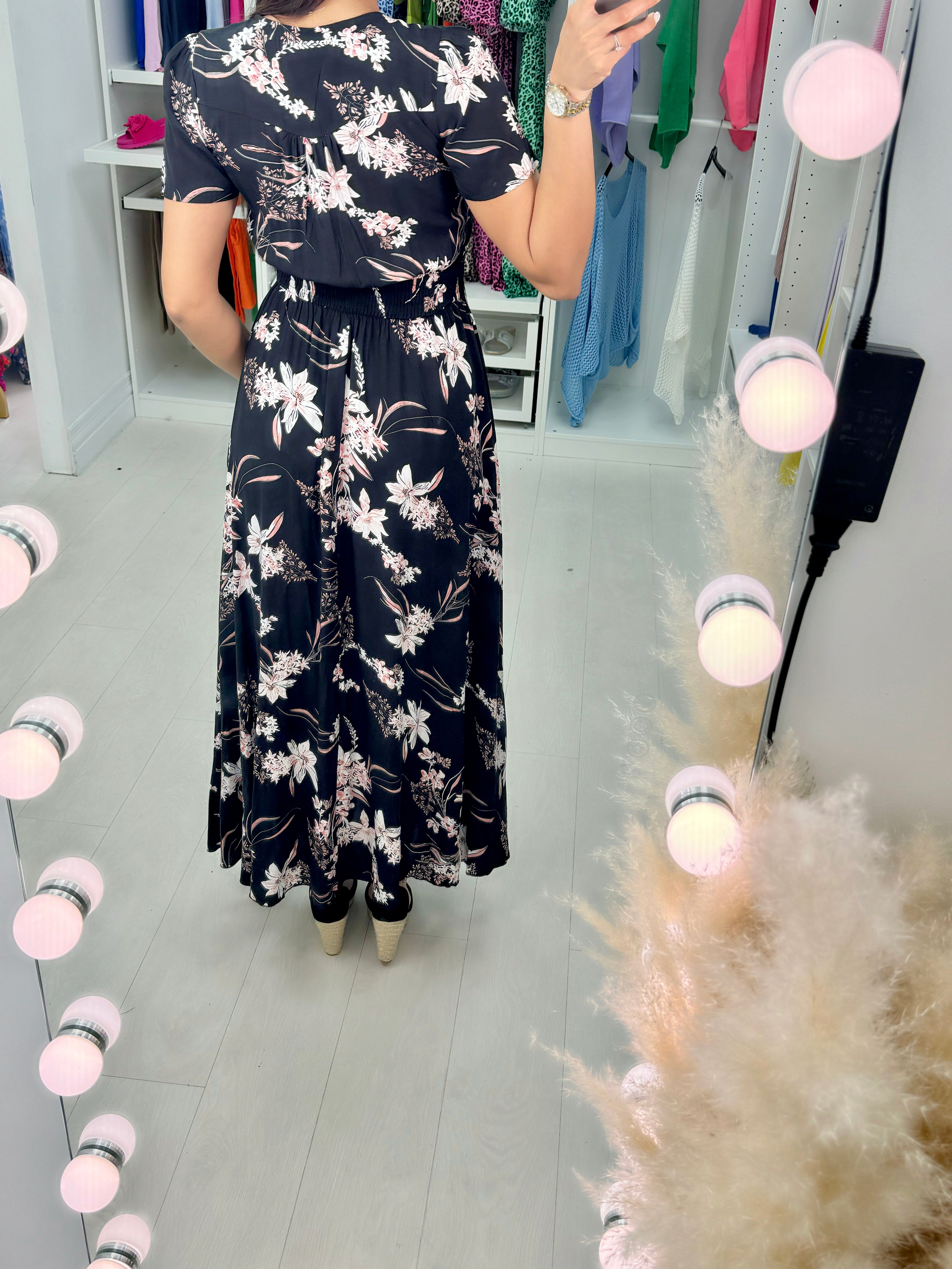 Sabela Black Floral Maxi Dress