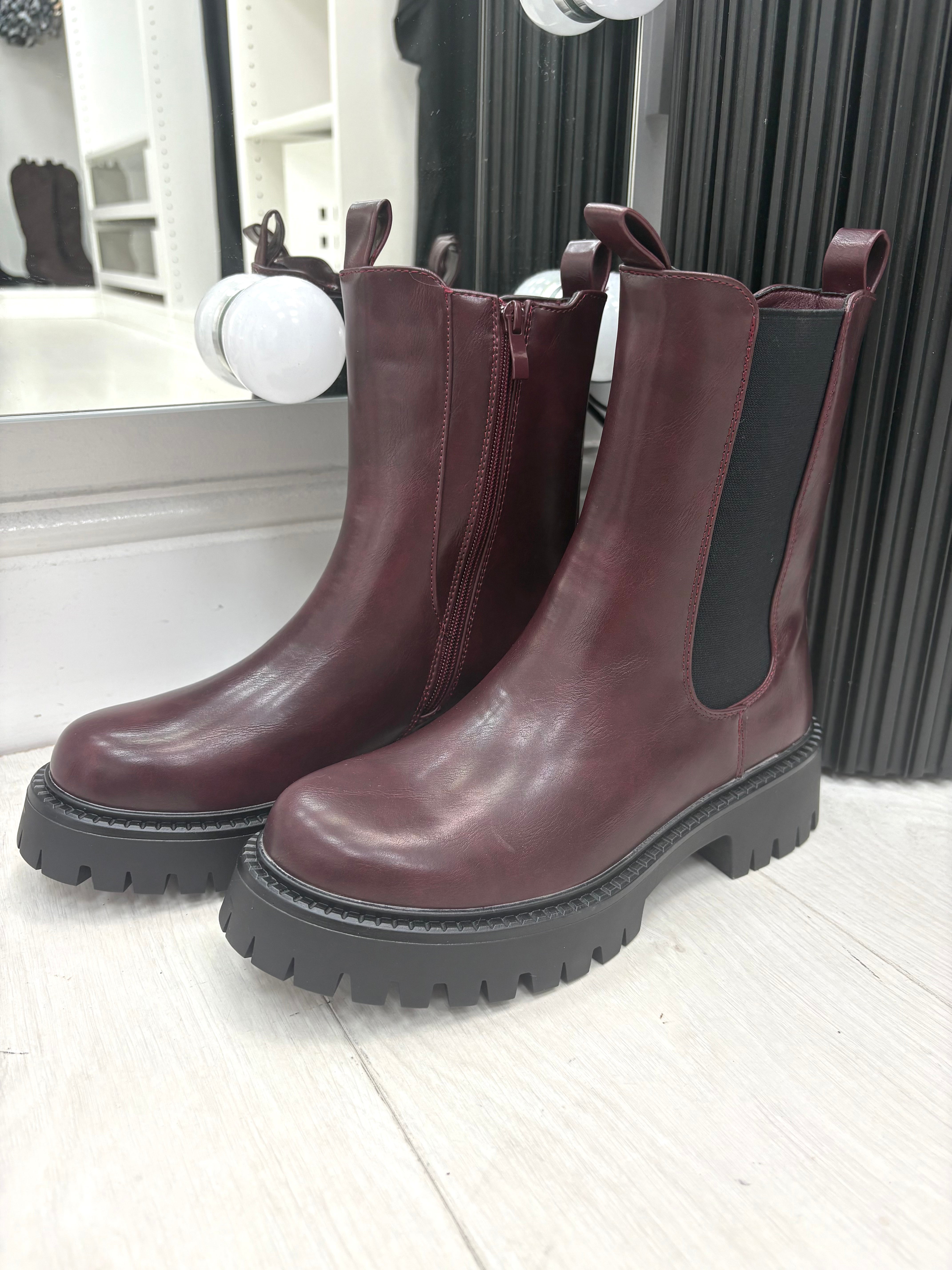 Andella Faux Leather Chelsea Boots