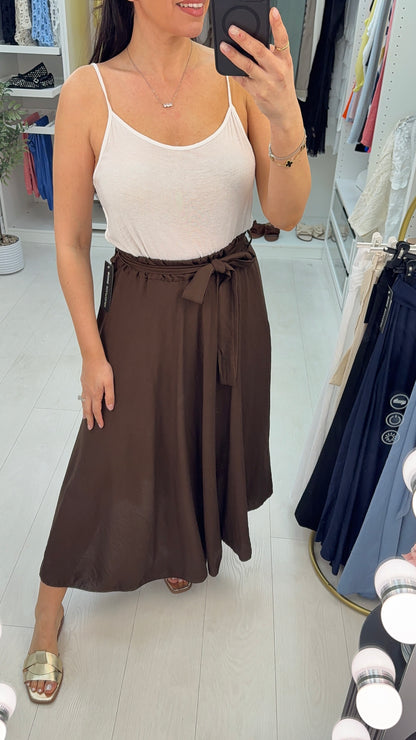 Kienna Plain Belted Loose Fit Skirt